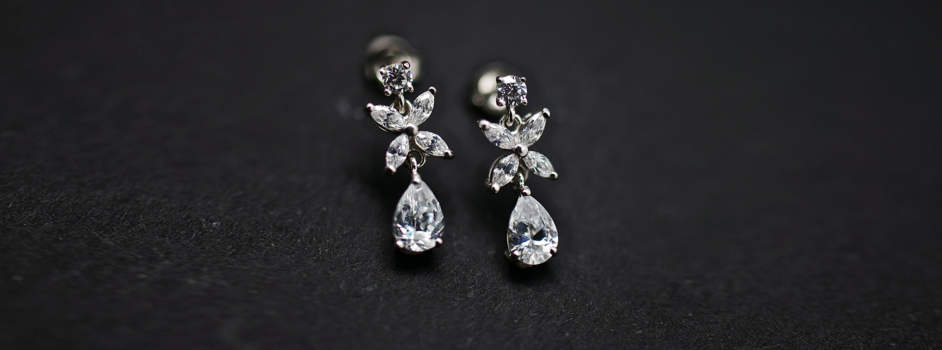 Earrings_Banner